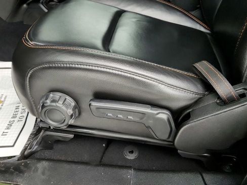 Used 2022 Jeep Gladiator Mojave w/ LED Lighting Group AWD/4WD image 11