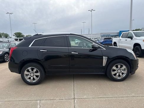 Used 2015 Cadillac SRX Luxury AWD/4WD image 2