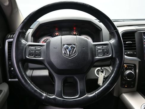 Used 2019 RAM 1500 Big Horn AWD/4WD image 14