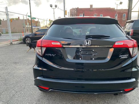 Used 2021 Honda HR-V Sport image 8