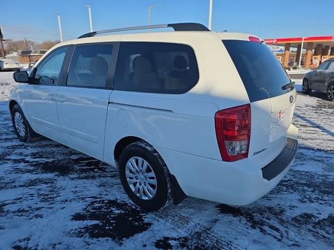 Used 2014 Kia Sedona LX image 7