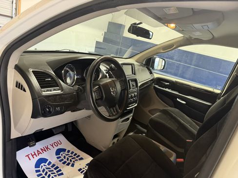 Used 2013 Dodge Grand Caravan SE image 5