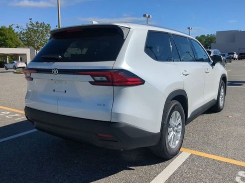 New 2026 Toyota Grand Highlander XLE image 4