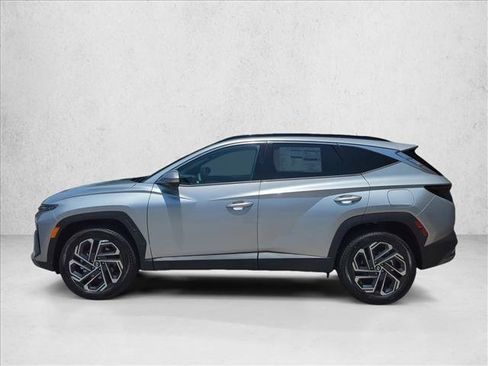 Certified 2025 Hyundai Tucson Limited AWD/4WD image 9
