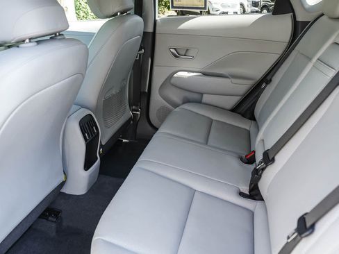 Used 2024 Hyundai Kona Limited AWD/4WD image 19