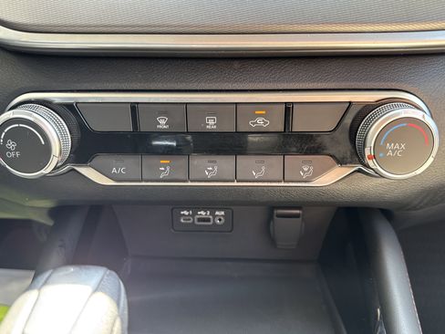 Used 2023 Nissan Altima 2.5 SR image 14