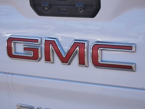 Used 2023 GMC Sierra 1500 AT4 w/ AT4 Premium Package image 10