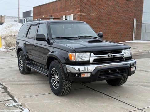 Used 2001 Toyota 4Runner SR5 image 4