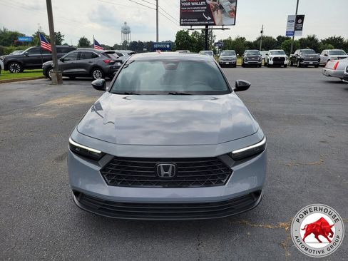Used 2023 Honda Accord Sport image 9