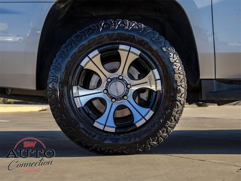 Used 2016 Chevrolet Suburban LS w/ Enhanced Driver Alert Package image 9