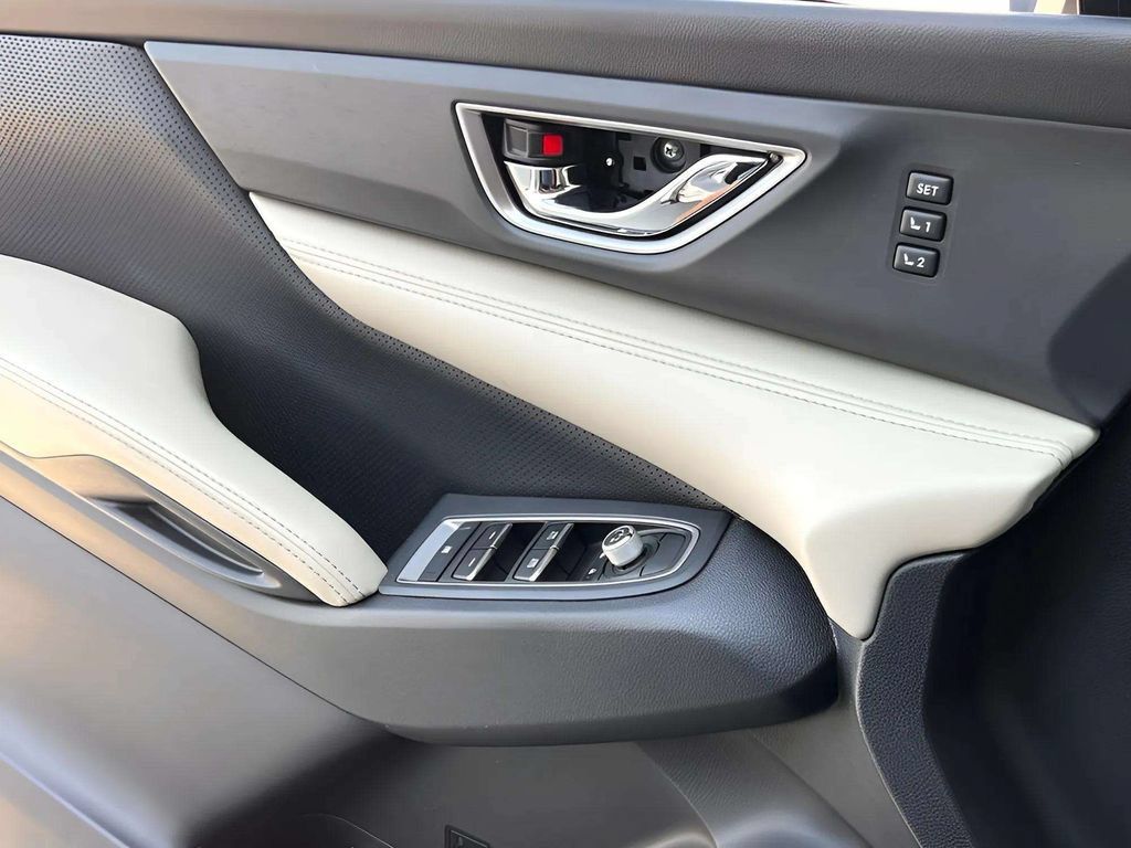 Used 2019 Subaru Ascent Limited AWD/4WD image 25