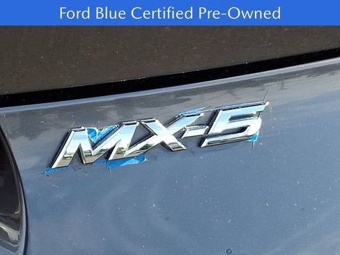 Used 2017 MAZDA MX-5 Miata RF Grand Touring RWD image 30