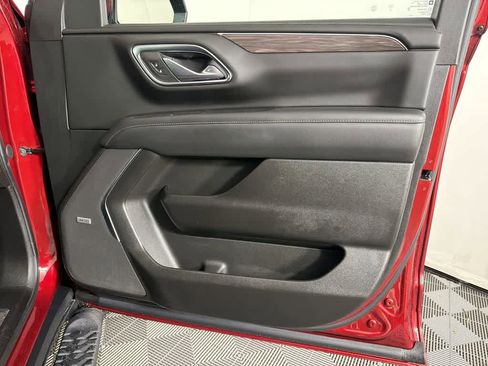 Used 2023 Chevrolet Tahoe Z71 w/ Luxury Package image 23