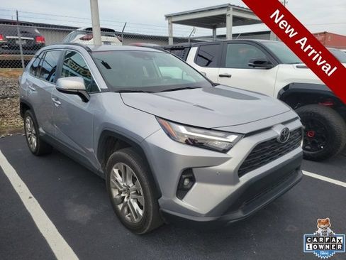 Used 2022 Toyota RAV4 XLE Premium AWD/4WD image 1
