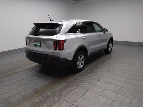 Used 2022 Kia Sorento LX AWD/4WD image 10