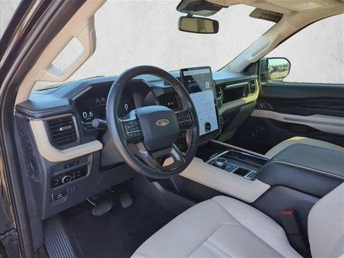 Certified 2023 Ford Expedition Max Platinum RWD image 11
