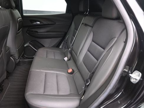 Used 2023 Chevrolet TrailBlazer RS w/ Sun and Liftgate Package FWD image 10