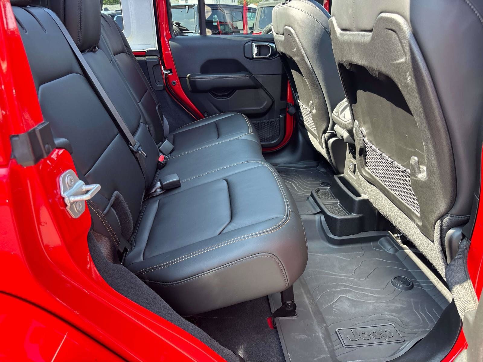 Certified 2025 Jeep Wrangler 4WD Unlimited Rubicon 392 image 15