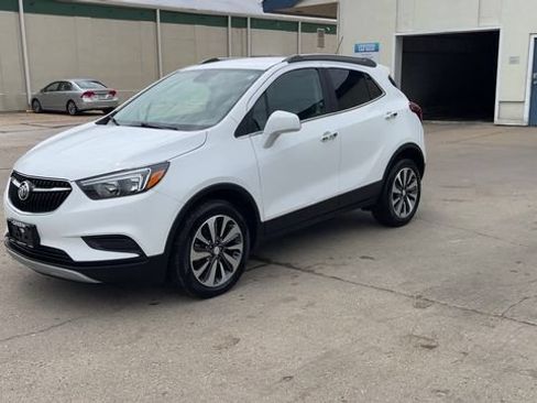 Used 2022 Buick Encore Preferred AWD/4WD image 4