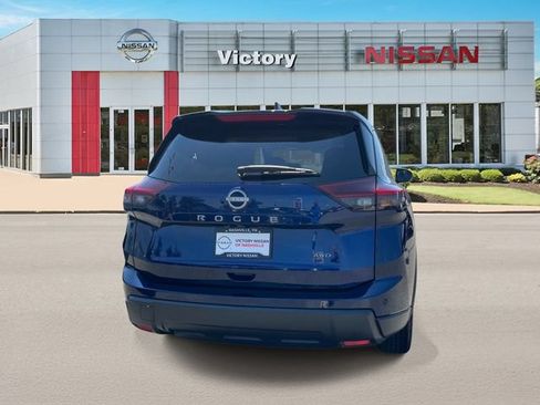 Used 2025 Nissan Rogue SV AWD/4WD image 4