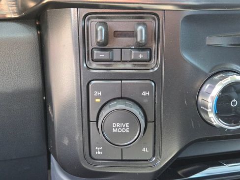 New 2026 Ford F250 Lariat w/ Black Appearance Package AWD/4WD image 17