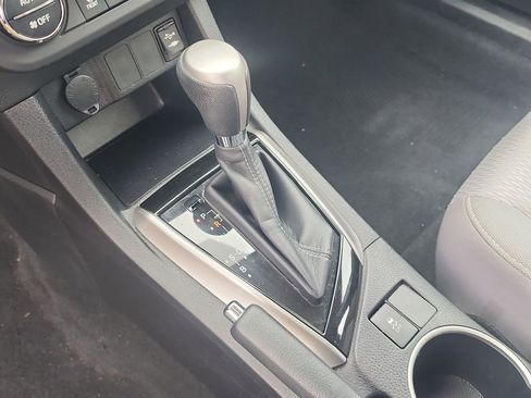Used 2014 Toyota Corolla LE FWD image 15