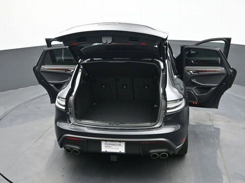 Certified 2023 Porsche Macan S AWD/4WD image 28