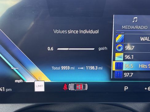 Used 2025 BMW 530i xDrive image 24