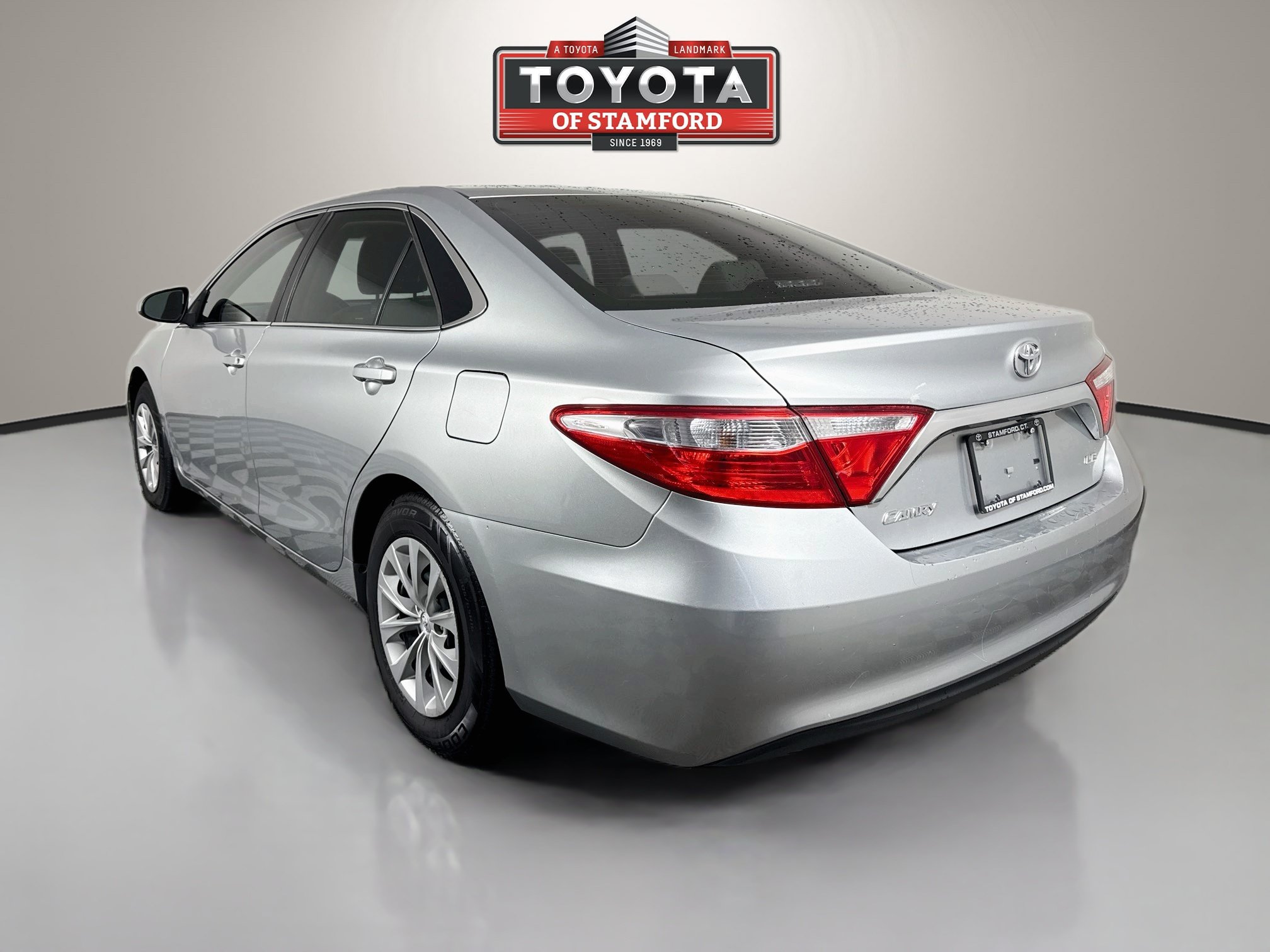 Used 2015 Toyota Camry LE FWD image 5