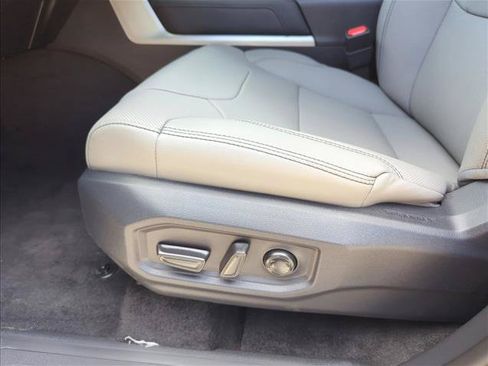 New 2026 Toyota Tundra Limited AWD/4WD image 15