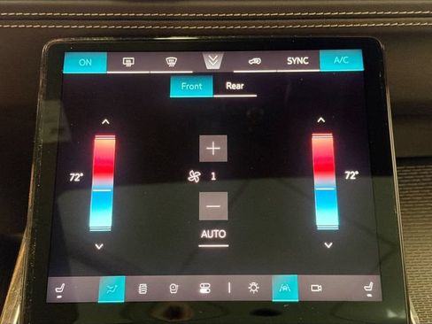 New 2026 Cadillac Escalade ESV Luxury w/ LPO, Floor Liner Package AWD/4WD image 15