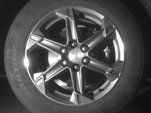 Used 2025 Chevrolet Blazer LT FWD image 13