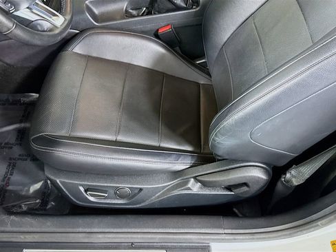 Used 2016 Ford Mustang GT Premium image 22