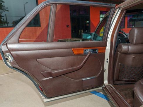 Used 1986 Mercedes-Benz 420 SEL image 30