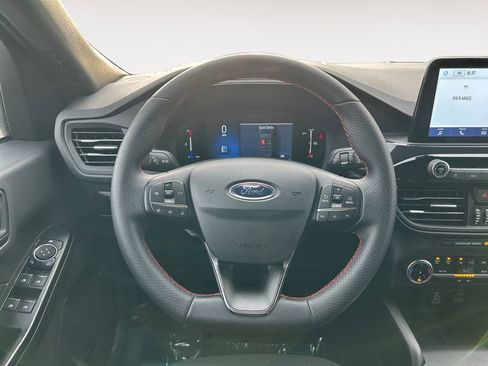 Used 2025 Ford Escape ST-Line image 14