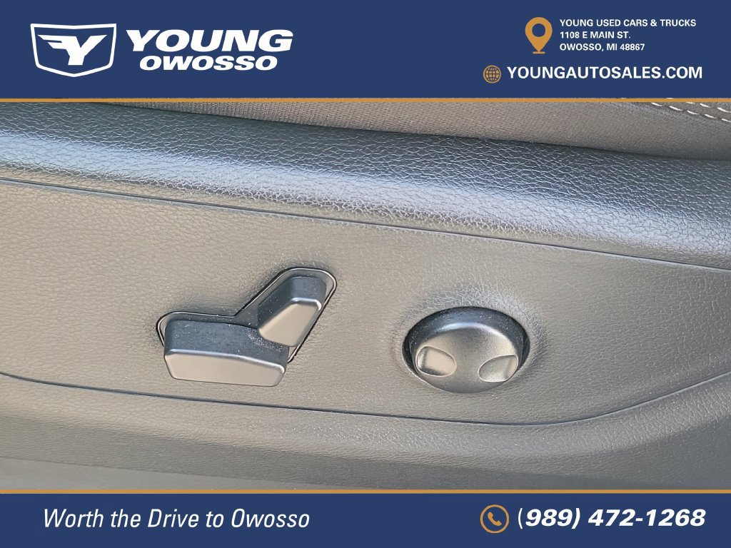 Used 2025 RAM 1500 Big Horn AWD/4WD image 9