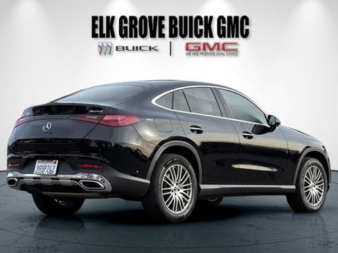 Used 2025 Mercedes-Benz GLC 300 4MATIC image 4