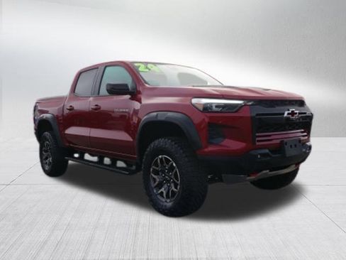 Used 2024 Chevrolet Colorado ZR2 w/ Technology Package image 10