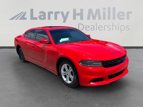 Used 2020 Dodge Charger SXT w/ Leather Interior Group RWD image 7