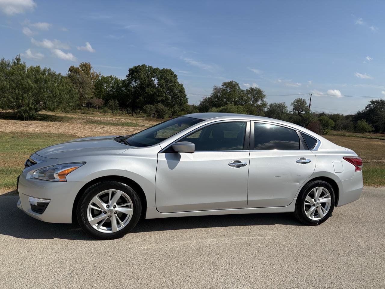 Used 2013 Nissan Altima 2.5 SV FWD image 7