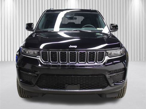 New 2025 Jeep Grand Cherokee Laredo w/ Luxury Tech Group I image 40