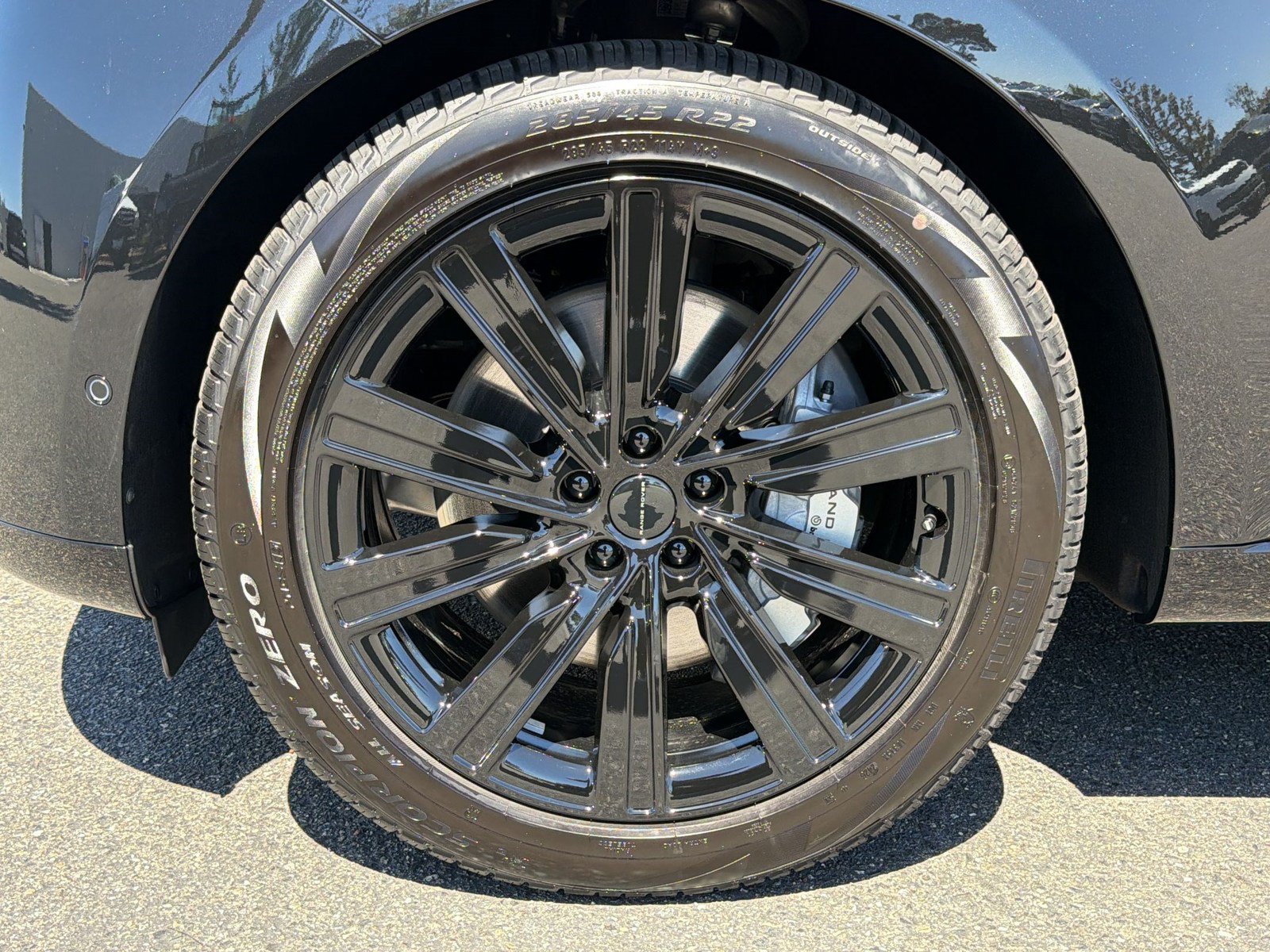 New 2026 Land Rover Range Rover SE AWD/4WD image 13