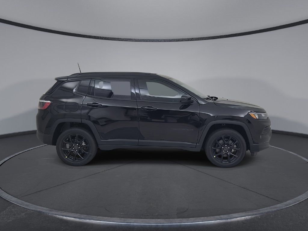 New 2026 Jeep Compass Latitude AWD/4WD image 17