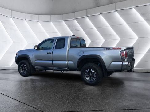 Used 2023 Toyota Tacoma TRD Off-Road image 6