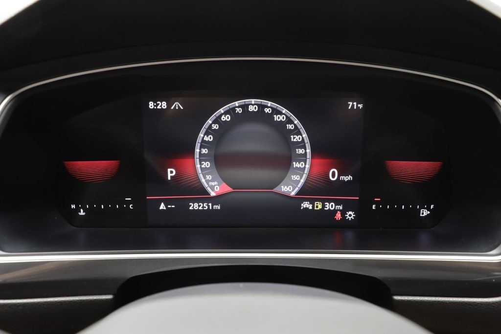 Certified 2024 Volkswagen Tiguan SE R-Line AWD/4WD image 8