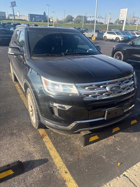 Used 2018 Ford Explorer Limited w/ Equipment Group 301A AWD/4WD image 2