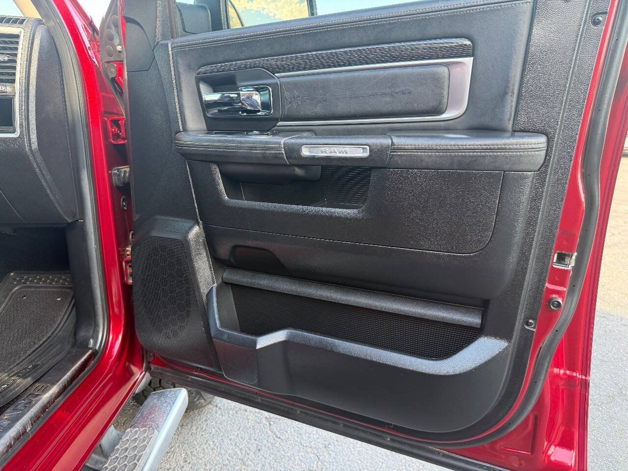 Used 2014 RAM 1500 Limited AWD/4WD image 16
