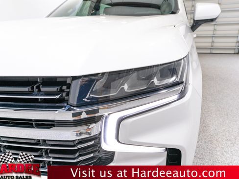 Used 2021 Chevrolet Suburban LT w/ Rear Media and Nav Package RWD image 8