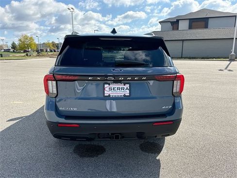 Used 2025 Ford Explorer Active image 12
