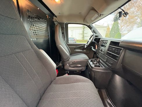 Used 2024 GMC Savana 2500 w/ Driver Convenience Package image 24